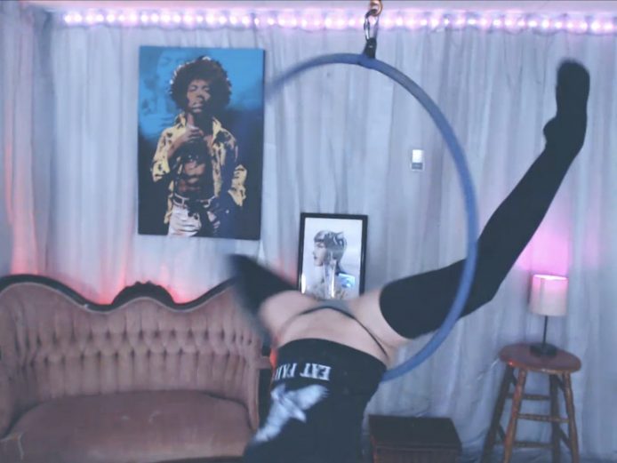 Witness The Aerial Queen That Is Doll_Parts