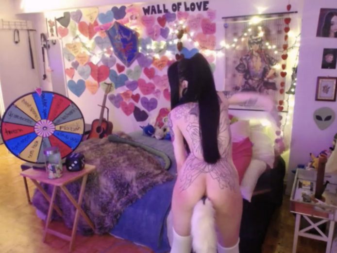LucyLovesick Spanks Her Way Into The Night