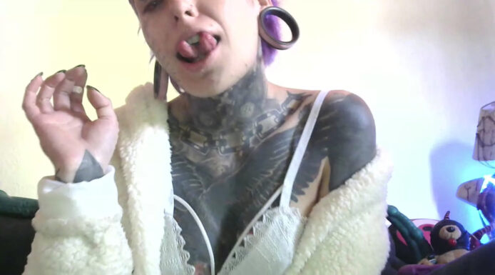 MariZombie Is A Forked Tongue Beauty