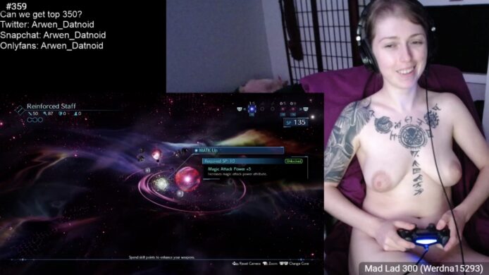 Arwen_Datnoid Upgrades Her Skills While Playing Naked