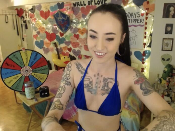 LucyLovesick Does A Hot Tease While She Sings