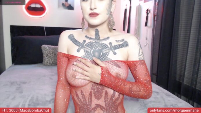 Morguenmarie Looks Hot In Red