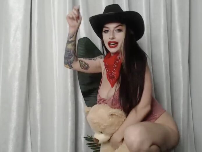 Cubbixoxo Is A Rootin' Tootin' Cowgirl