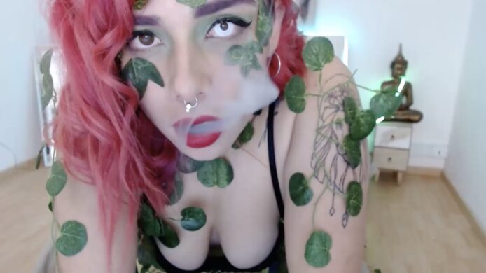 Emmaderek Is A Pretty Poison Ivy