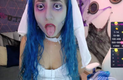 Lily__martins' Corpse Bride Shows Off Her Undead Blowjob Skills