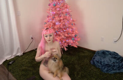 Tweetneyy (And Freya) Decorate The Christmas Tree