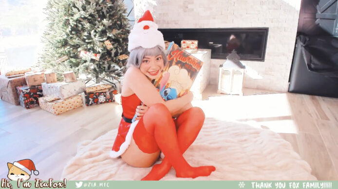 Enter ZiaFox's Wholesome Christmas Unboxing Show