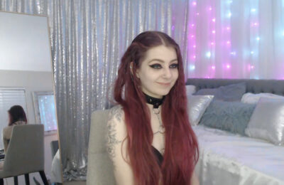 LilyXOXOO Brings Some Mistress Vibes To The Show