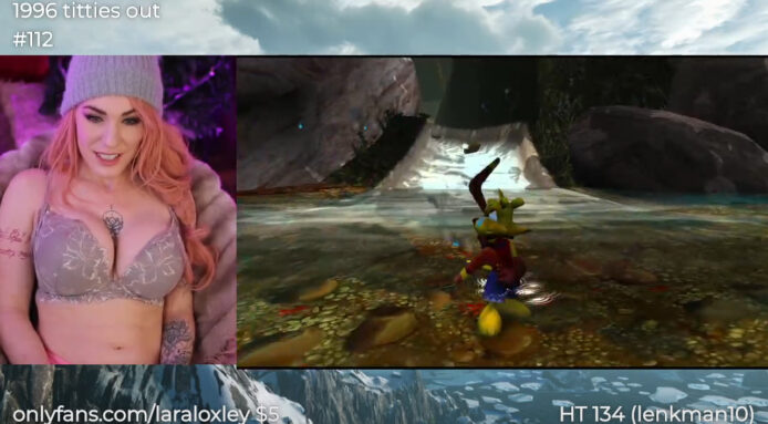 LaraLoxley Brings The Boobs And The Bumerangs While Playing Ty The Tasmanian Tiger