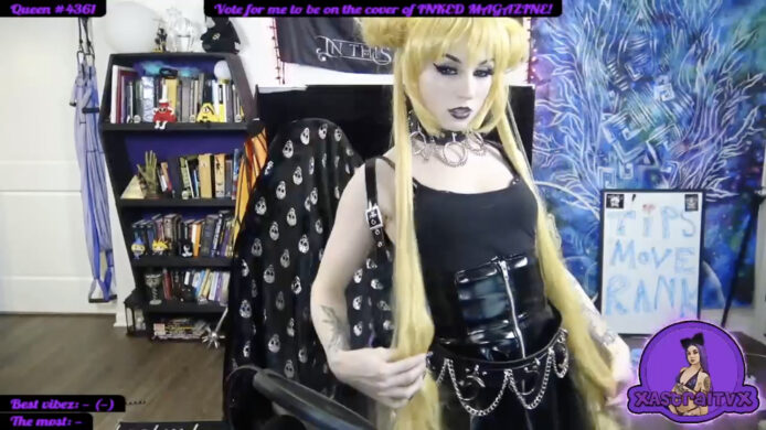 XAstraltvX Has Goth A Sailor Moon Spark To Her