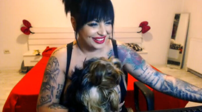 Katie_blackX Shows Off Her Very Special (And Adorable) Friend