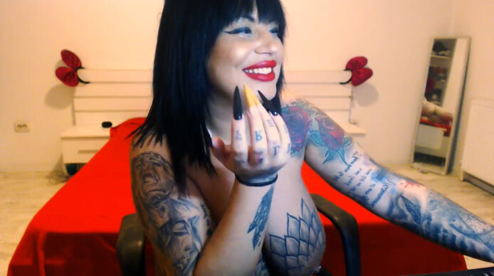 Katie_blackX Flashes Her Colorful Fingernails (And Much More)
