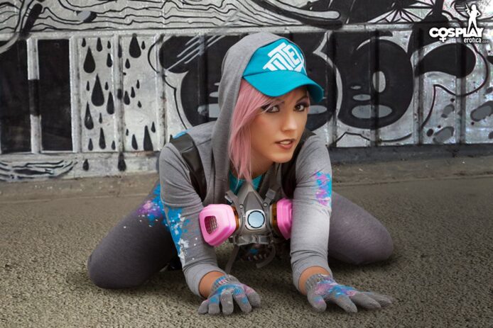 CosplayErotica: Devorah Flaunts Her Naughty Tagging Teknique 