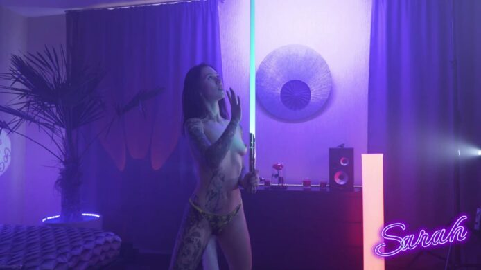 Dreamgogo's Sexy Lightsaber Show