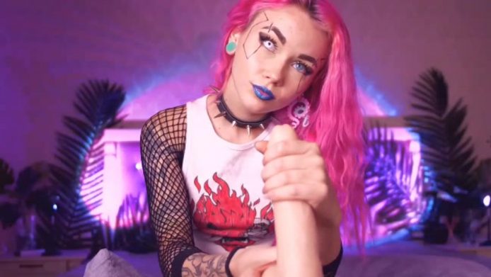 Sarah_Pink’s Erotically Enhanced Cyberpunk Handjob