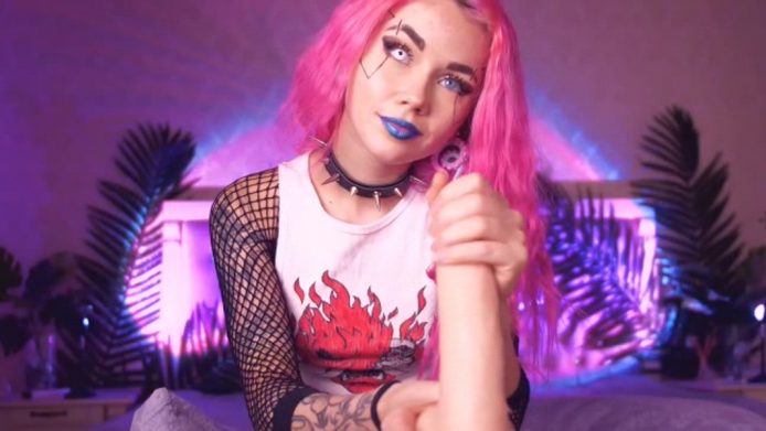 Sarah_Pink’s Erotically Enhanced Cyberpunk Handjob