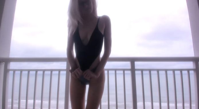 AshleyyLovee's Sexy And Sunny Balcony Strip Show