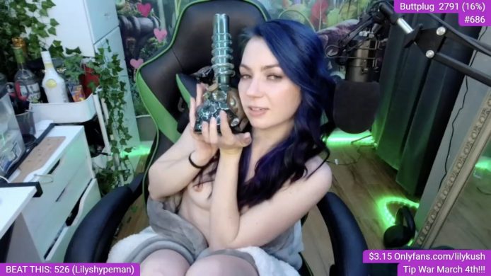 LilyKush Indulges In Sock Porn