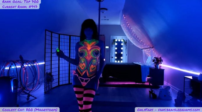 BraisleeAdams' Glow In The Dark Bodypaint Show