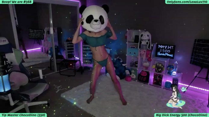 LexaLuv Looks Bear-y Cute While Jamming Out