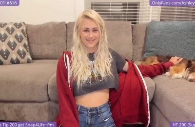 AshleyyLovee's Sexy And Chill Show In Her New Apartment