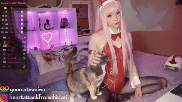 Yourcutewaifu Brings Her Zero Two Suit And Kitty In Action