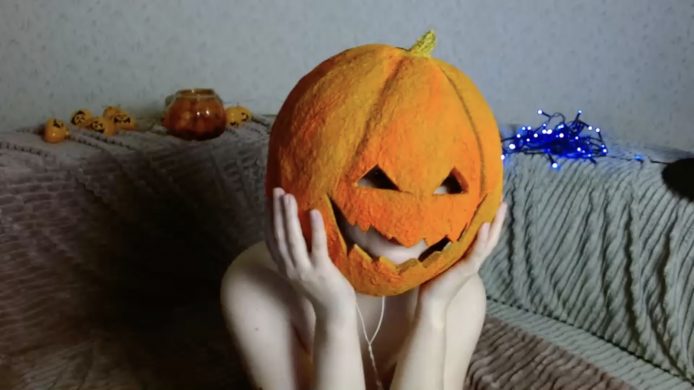 Mariel_A_Gold Does A Perky Pumpkin Tease