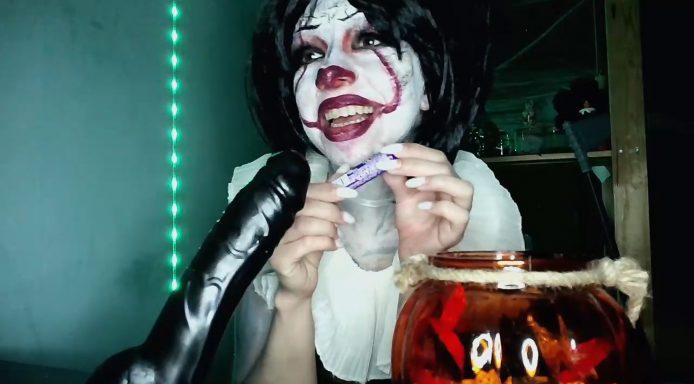 Cruellagoth's Pennywise Has Lots Of Treats To Play With