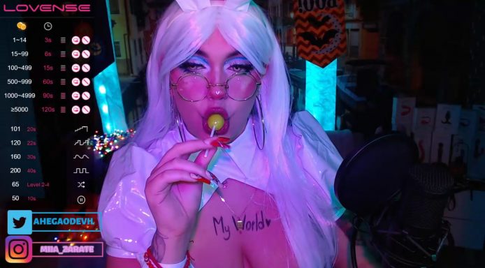 Sexy Cyber Bunny Miia_Zarate Has More Than Just A Carrot To Suck On