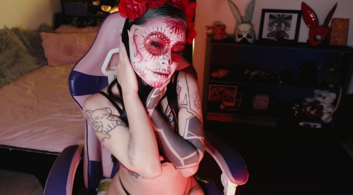 Stunning Sugar Skull Z_E_T_H_A Feels The Spooky Vibrations
