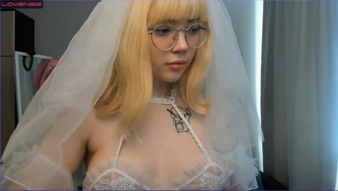 A Playful Honeymoon Show By Naughty Bride Milly_Saint