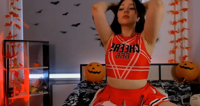 Devilish Cheerleader Milly_Saint Oils Up Her Booty