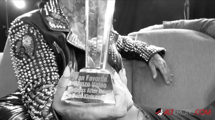 AltErotic: Sabien DeMonia Celebrates Winning Fan Favorite Gonzo Video At The AltStar Awards 2023