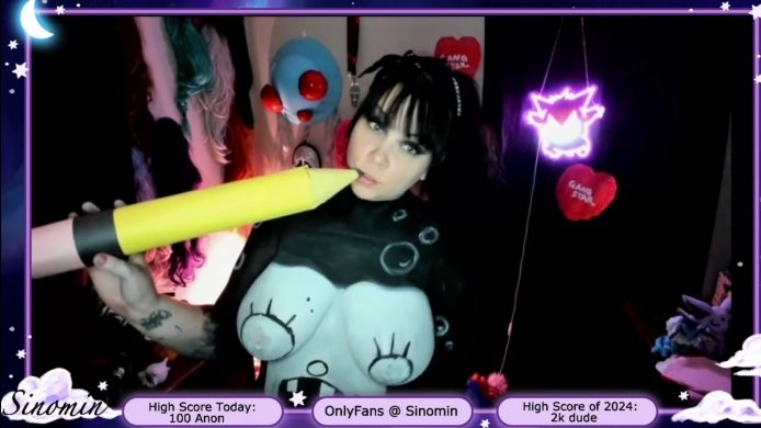  Sinomin Brings DoodleBob To Life With Her Magical Body Paint