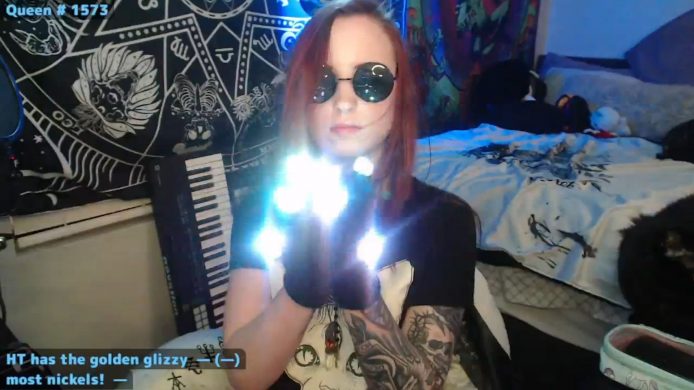 LilithMoon_'s Glowing Finger Rave
