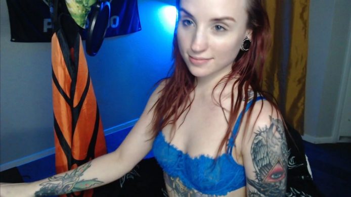 LilithMoon_'s Seductive Toy Sucking Tease