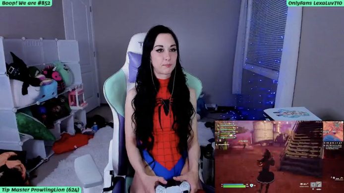 LexaLuv Spider Spooks People In Fortnite