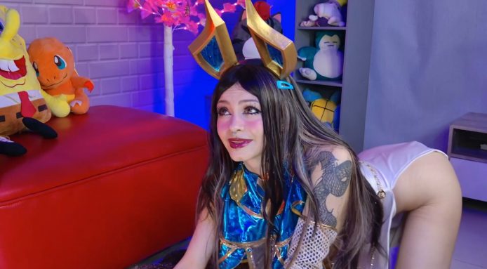 Pinkloly69 Serves Up A Colorful Anubis Style Show