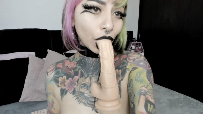 Nikkiramone Is A Deepthroat Darling