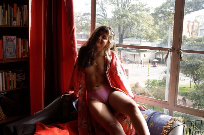 Zishy: Stacy Vargas The Spanish Jellyfish