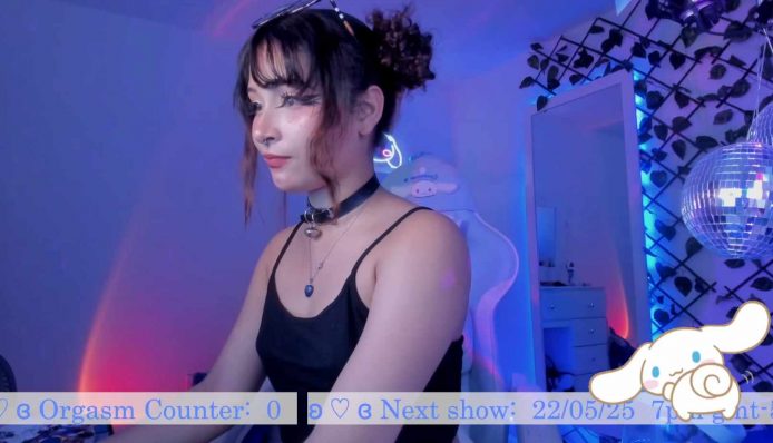 _Heavenly_blue_ Is Gagging For Pleasure