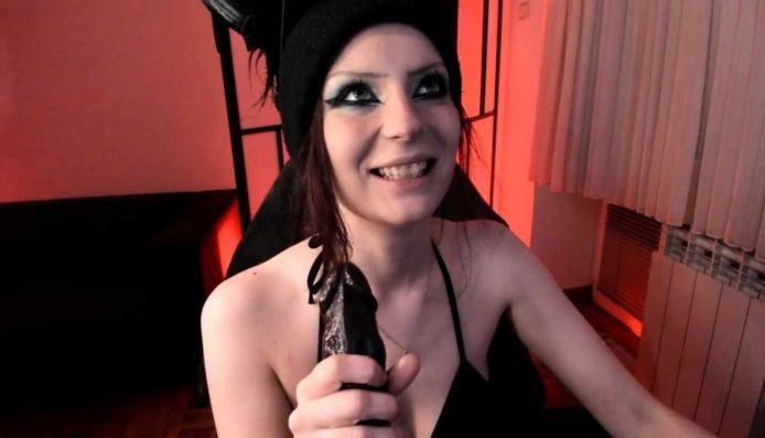 Lady_hex Gives Her Toy A Massage