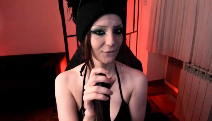 Lady_hex Gives Her Toy A Massage