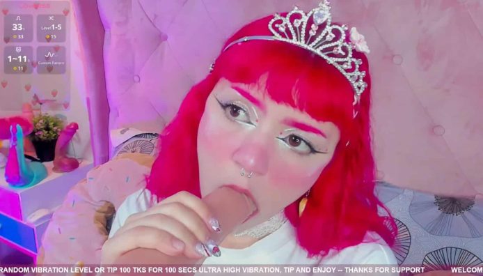 Tiny__emmy Is A Pretty Blowjob Princess