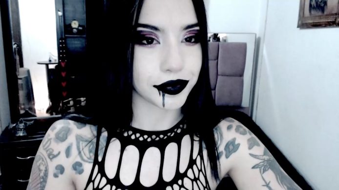 Emearld_black Has Goth A Lot Of Vamp Going On