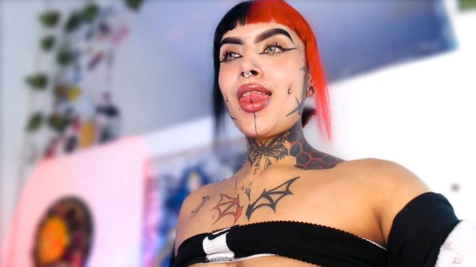 The Sexy World Of Adamsniki