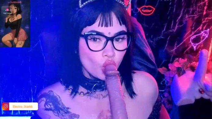 Electra_stark's Smoking Hot Toy Tease