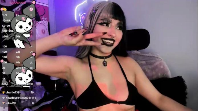 Darki_shine_ Finds A Tasty Tentacle