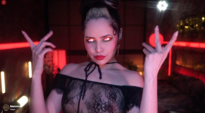 A Red Hot Show From AlessaGoreng