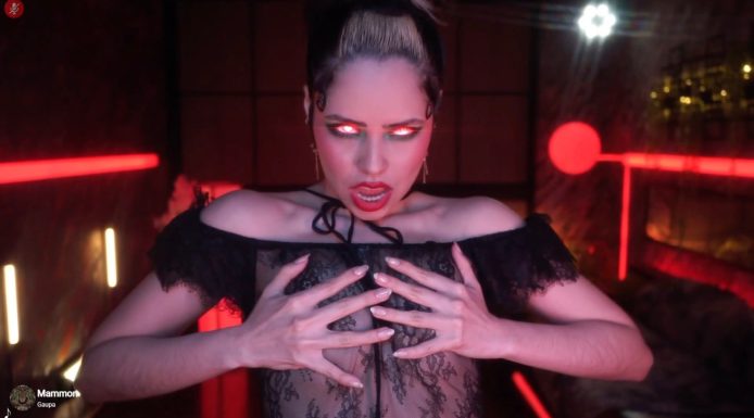 A Red Hot Show From AlessaGoreng